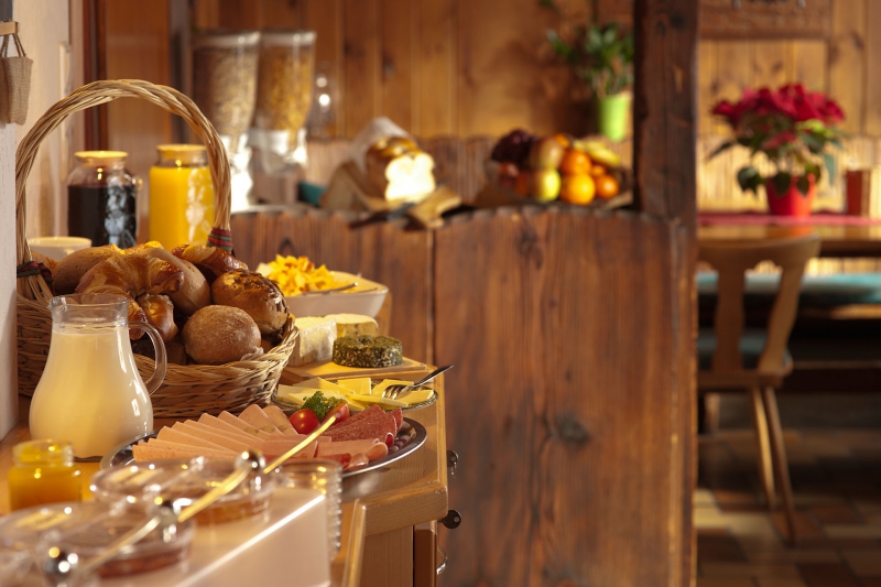 restaurant-MOUGINS-min_breakfast-801827